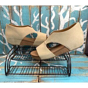 VOLATILE Women's Gainsbourg Wedge Sandal Size 11 Tan Suede MSRP 89.99